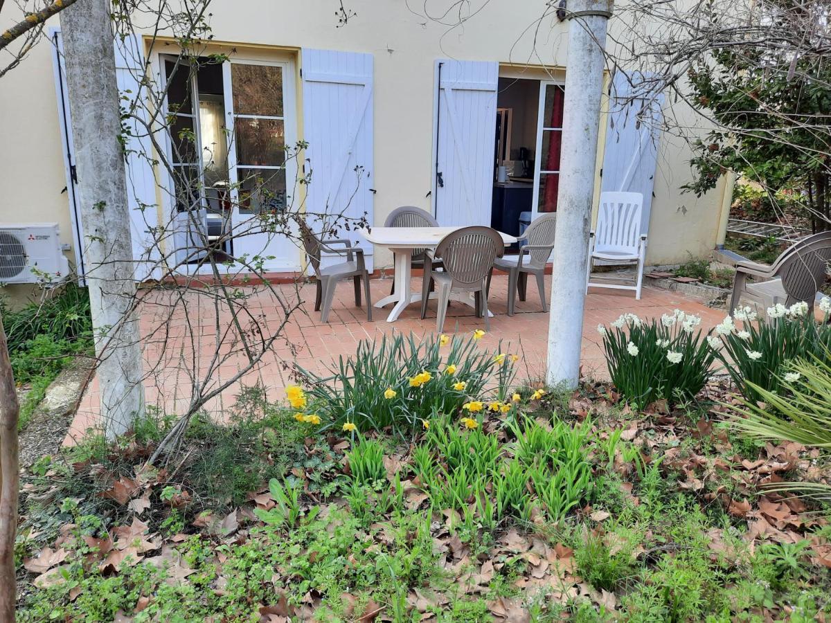 Maison Sur 2000M² D'Espace Vert. Bassan Bagian luar foto